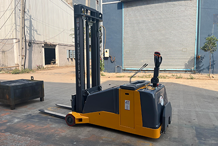 Counter Balance Stacker Manufacturer